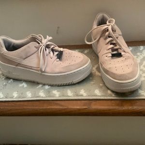 AF1 suede Nike platform